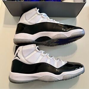 Air Jordan 11 Retro Black White Concord 2018 Excellent Condition Original Box 14